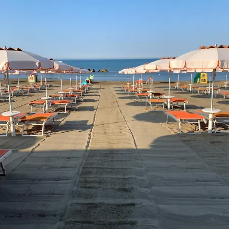 Un Passo Dal Mare - 50m From The Sea, With Garden, Ac & Wifi