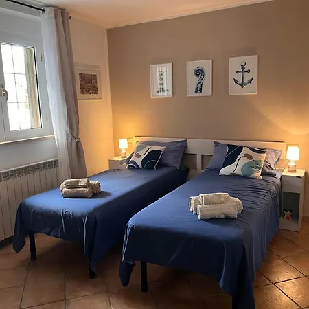 Un Passo Dal Mare - 50m From The Sea, With Garden, Ac & Wifi Lägenhet *